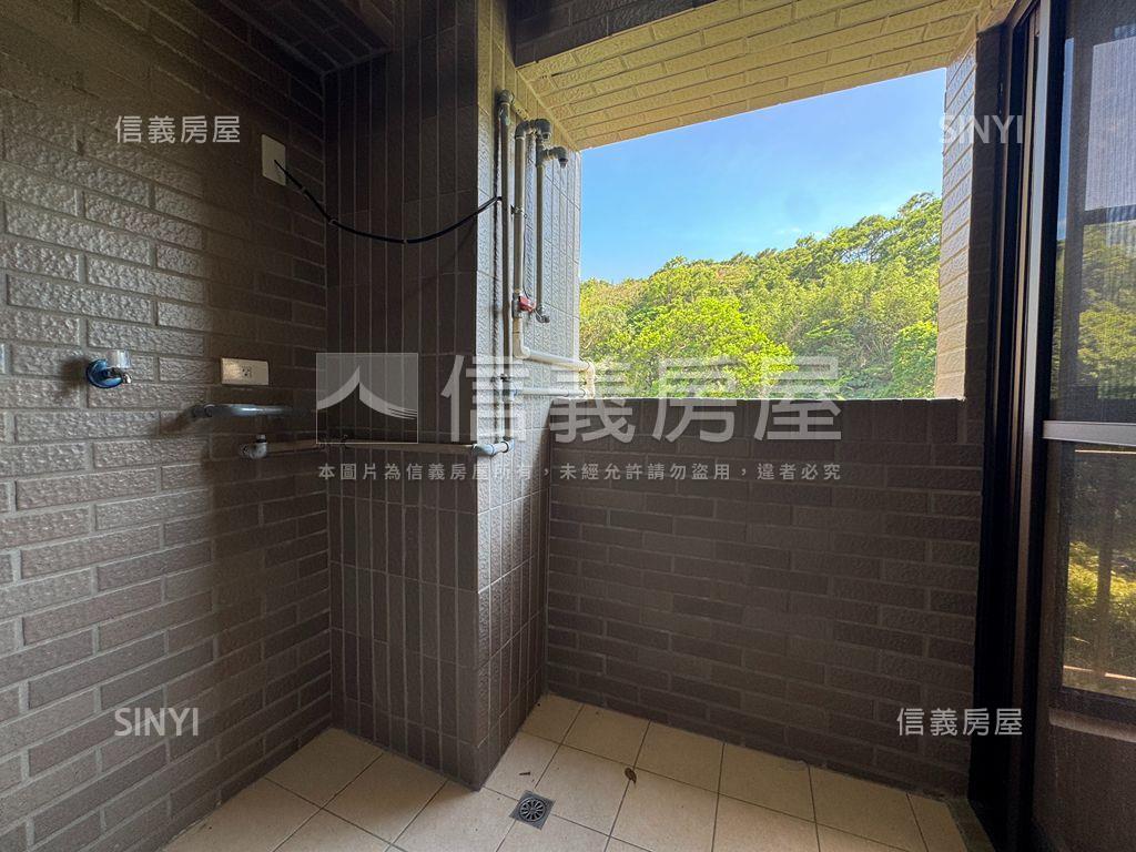 面山景捷運宅兩房車位房屋室內格局與周邊環境