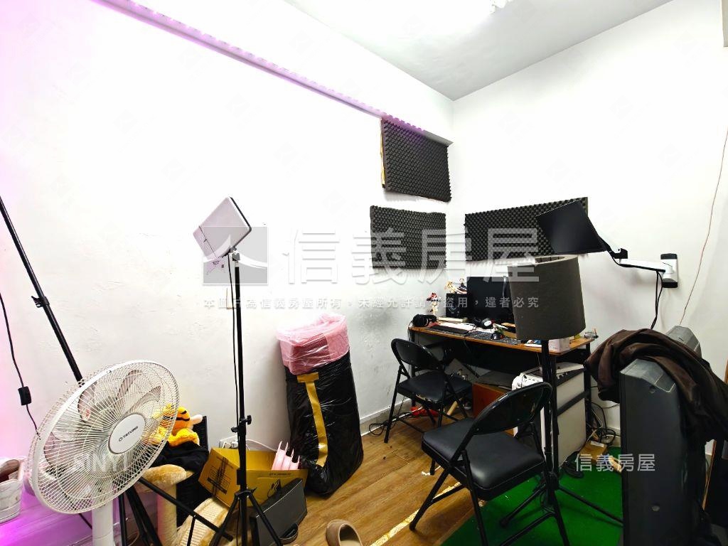 稀有邊間一層一戶公寓三樓房屋室內格局與周邊環境