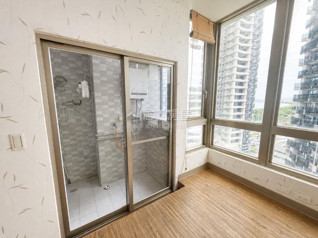 南加州Ｃ棟大片採光房屋室內格局與周邊環境
