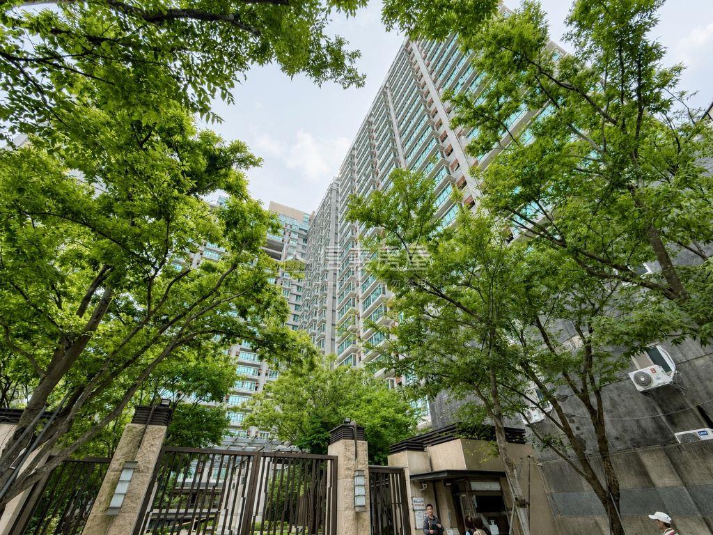 南加州Ｃ棟大片採光房屋室內格局與周邊環境
