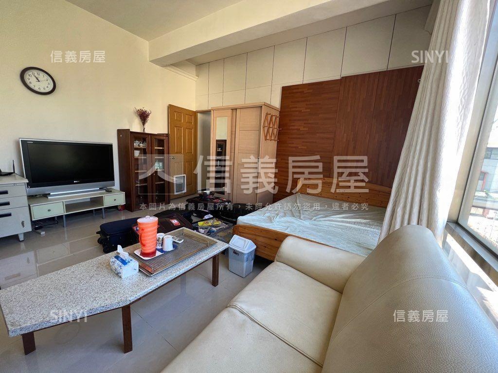 稀有釋出臨路角間大透店房屋室內格局與周邊環境