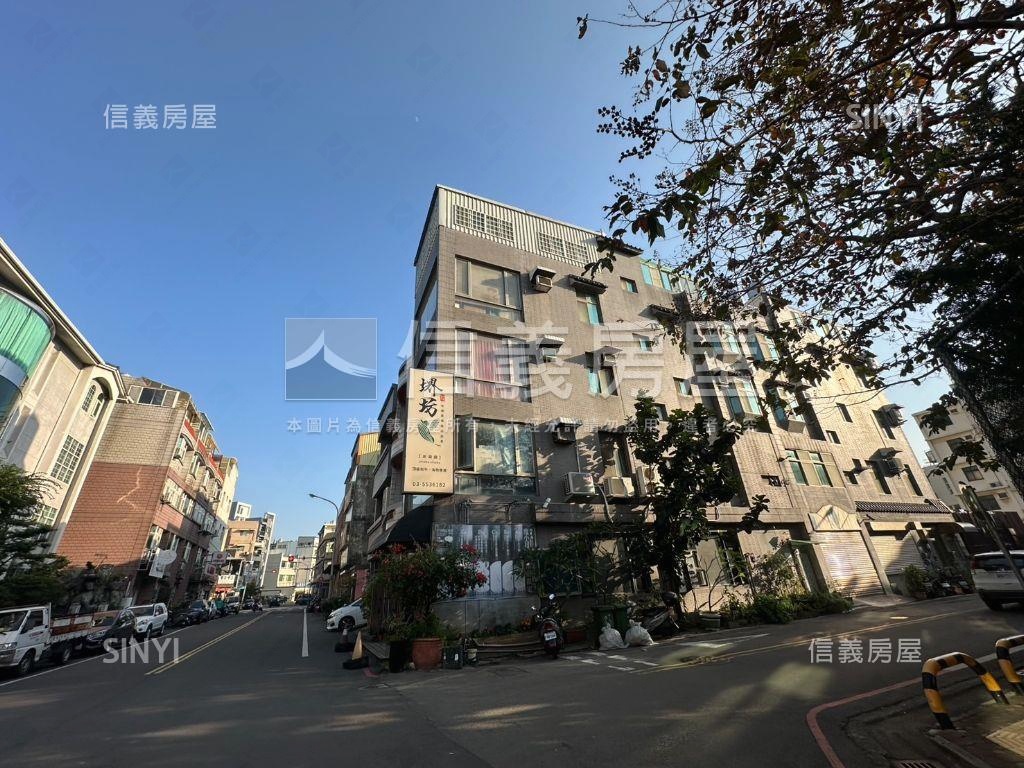 稀有釋出臨路角間大透店房屋室內格局與周邊環境