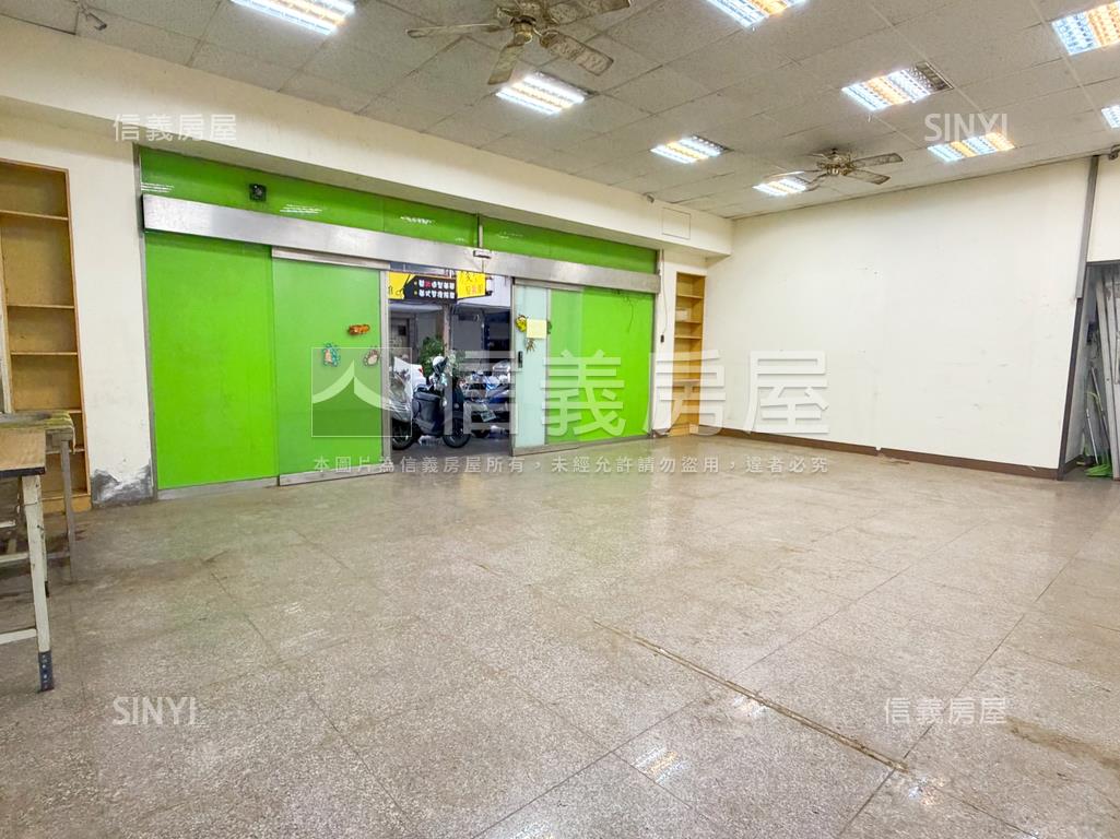 【無住字樣】８米面寬店房屋室內格局與周邊環境