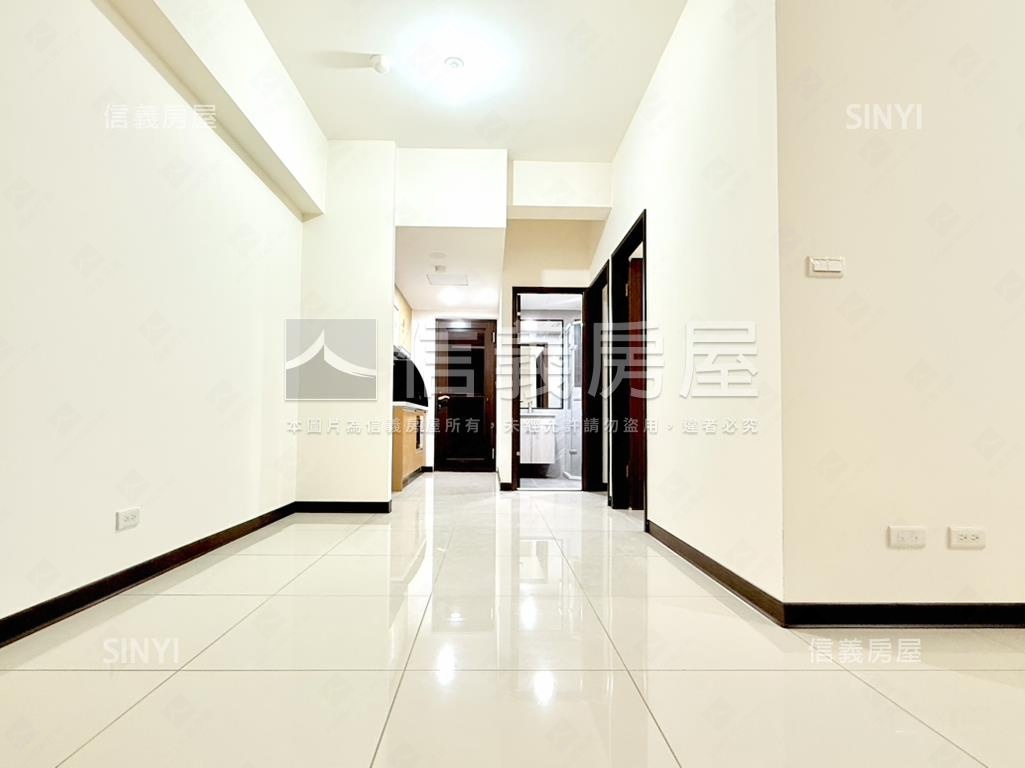 鴻灃青綠樹兩房房屋室內格局與周邊環境