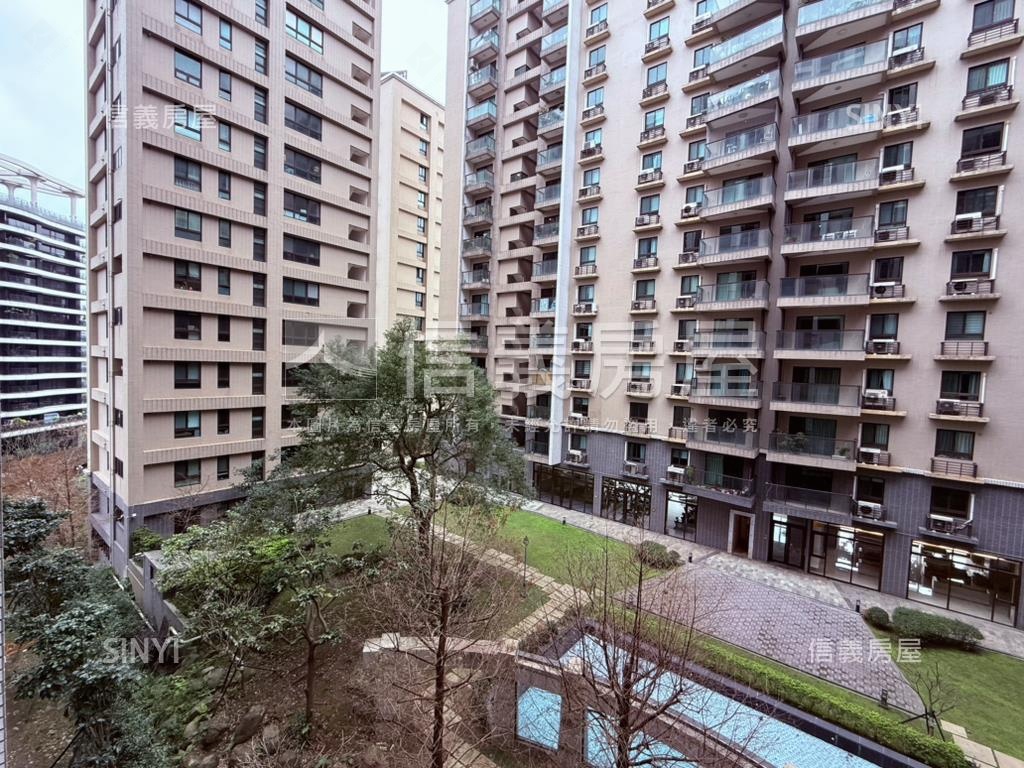 鴻灃青綠樹兩房房屋室內格局與周邊環境