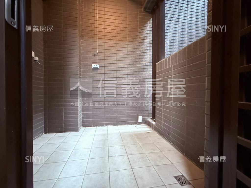 鴻灃青綠樹兩房房屋室內格局與周邊環境