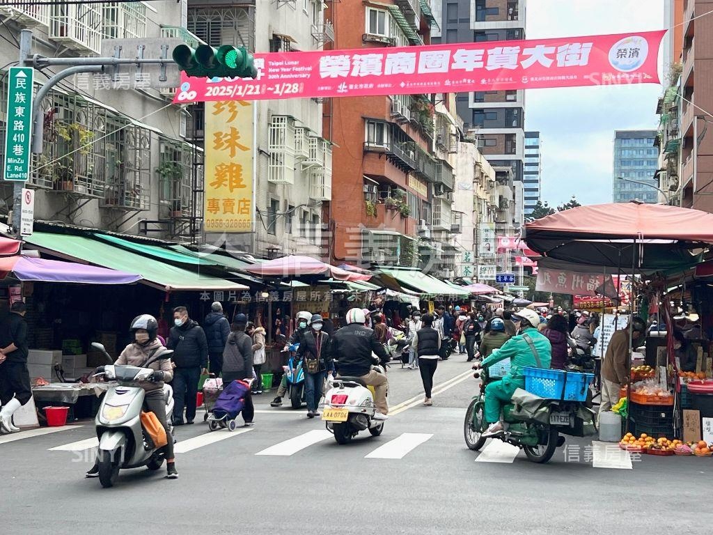 榮星面寬店面稀有釋出房屋室內格局與周邊環境