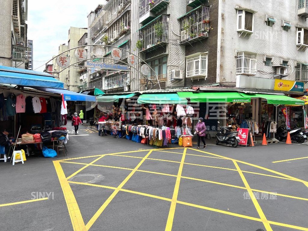 榮星面寬店面稀有釋出房屋室內格局與周邊環境