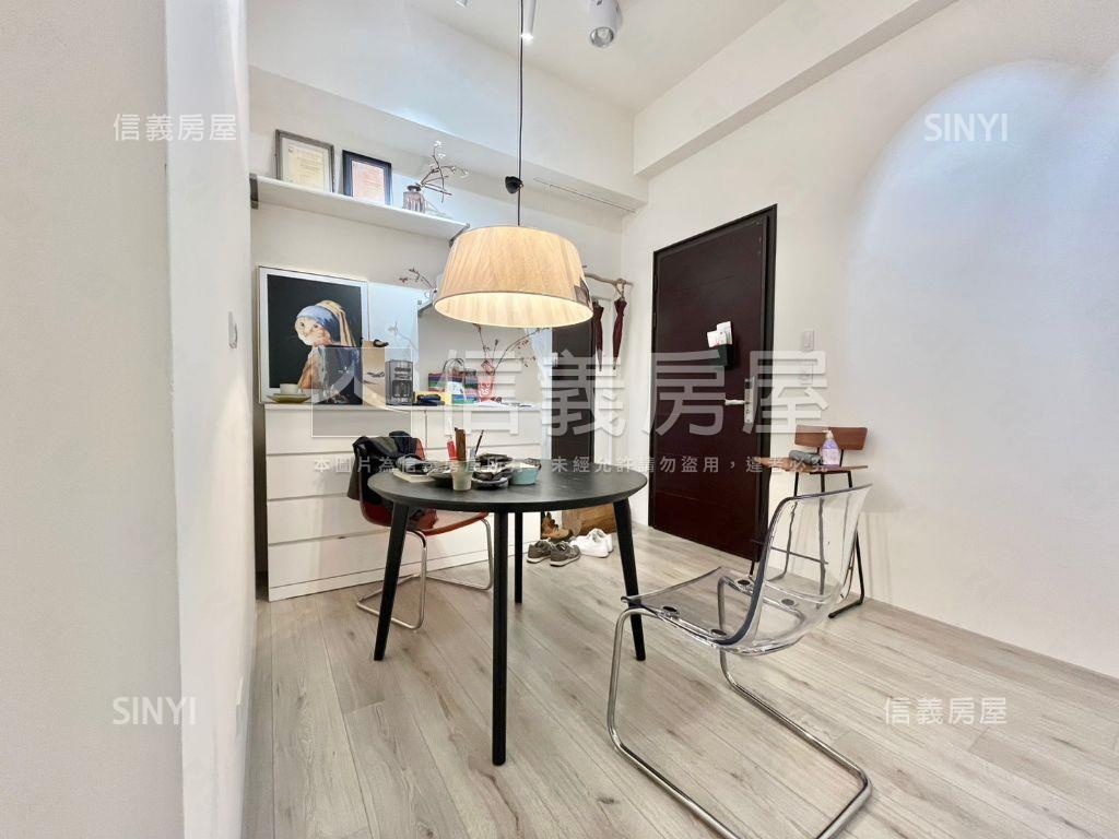 近捷運！登陽挑高兩房平車房屋室內格局與周邊環境