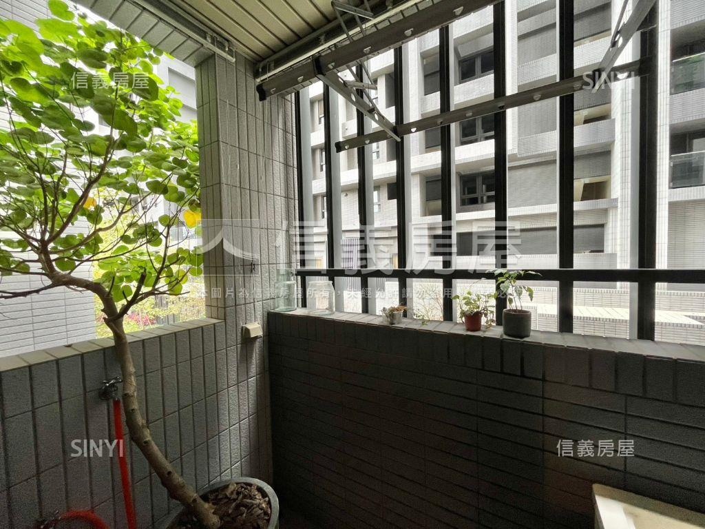 近捷運！登陽挑高兩房平車房屋室內格局與周邊環境