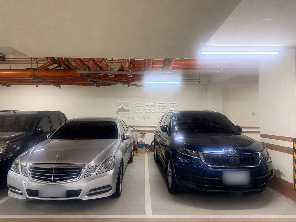 興大翡儷四房雙平車合併戶房屋室內格局與周邊環境