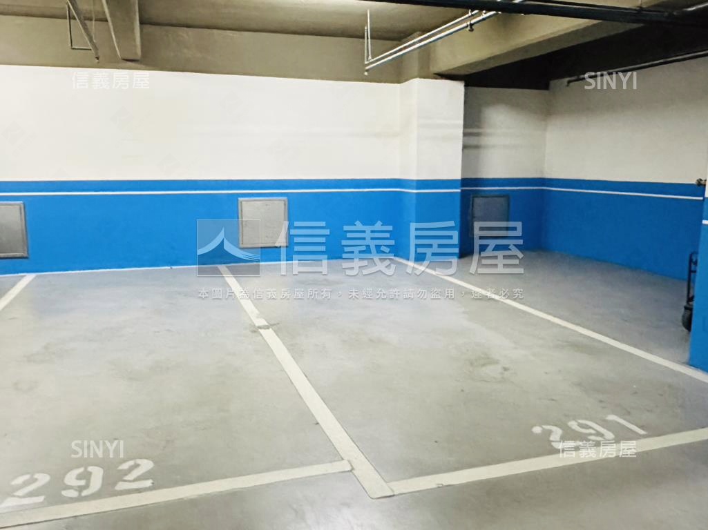 成功大道高樓雙平面車位房屋室內格局與周邊環境