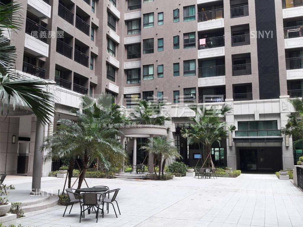 成功大道高樓雙平面車位房屋室內格局與周邊環境