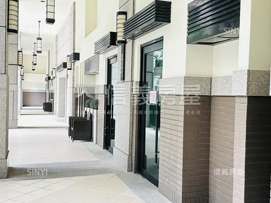 專任近成功國中雙平面車位房屋室內格局與周邊環境