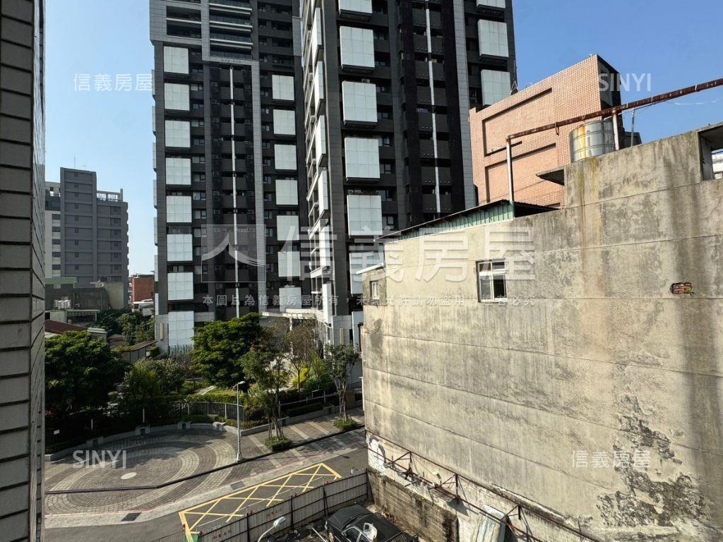 泉州街稀有黑土透天房屋室內格局與周邊環境