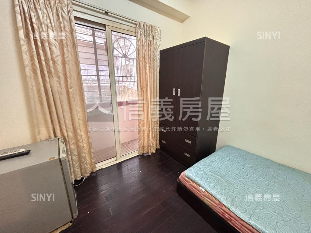 淡水捷運一樓套房房屋室內格局與周邊環境