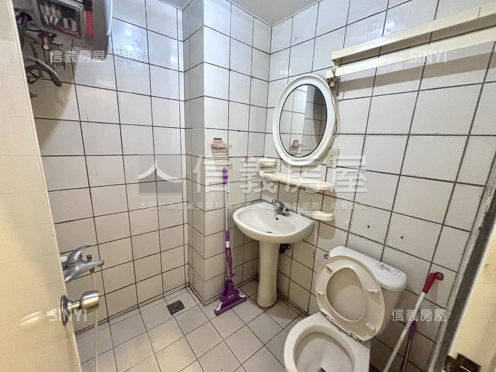 淡水捷運一樓套房房屋室內格局與周邊環境