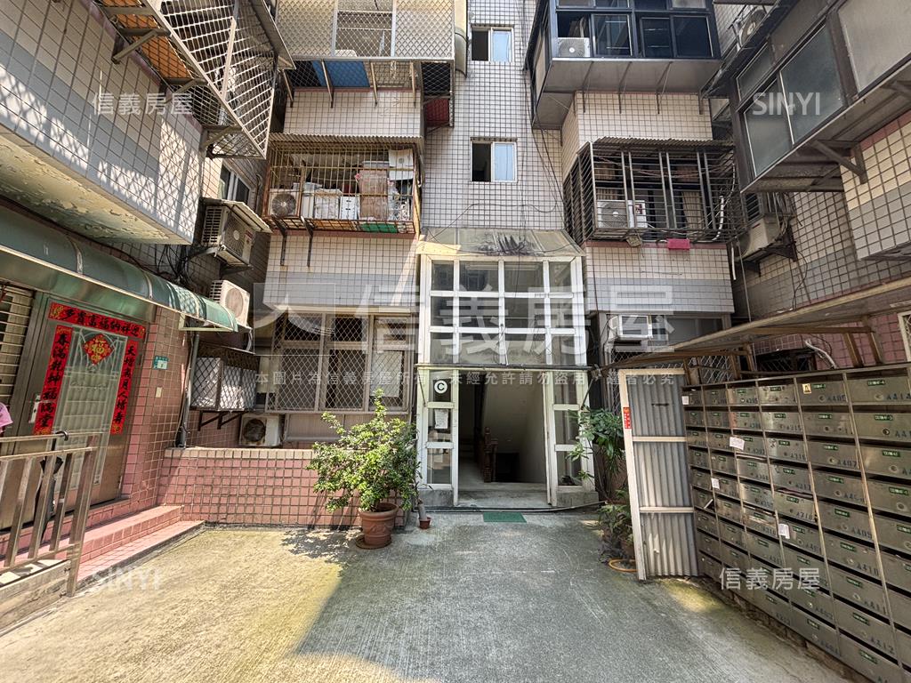 淡水捷運一樓套房房屋室內格局與周邊環境