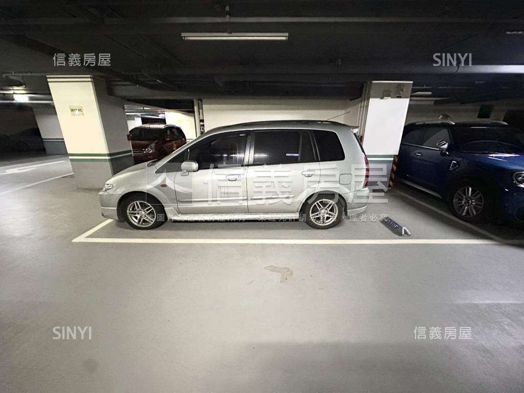 第一天廈獨立產權平面車位房屋室內格局與周邊環境