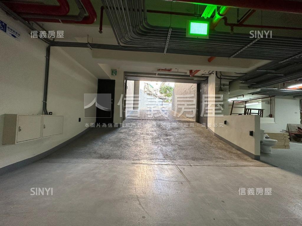 金橙拾穗搶手店面房屋室內格局與周邊環境