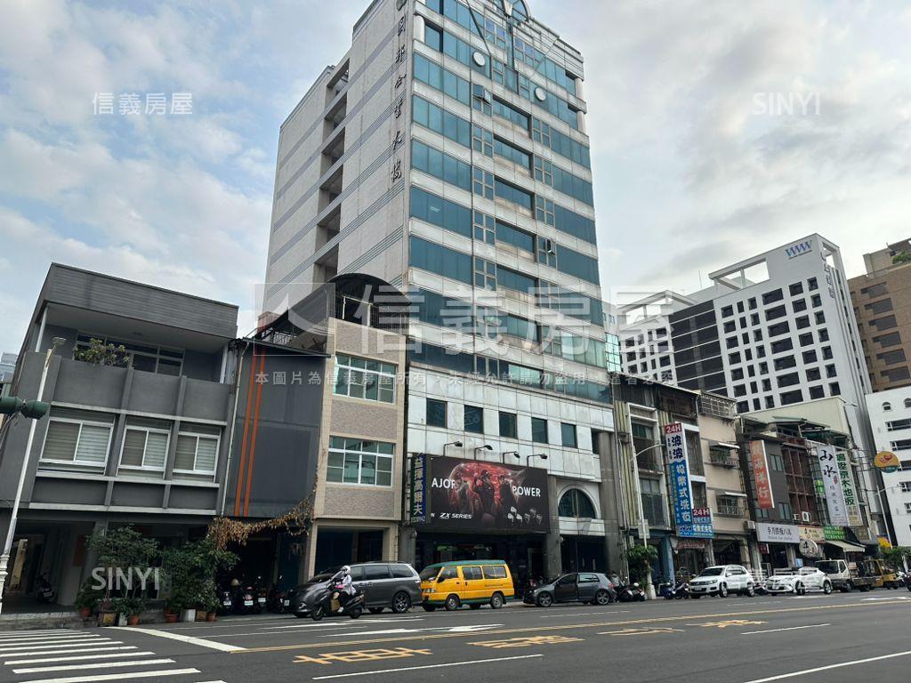 亞灣漢神大立面寬角店１房屋室內格局與周邊環境