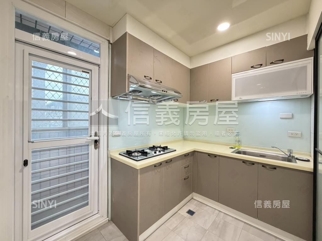 台北大第三房車位房屋室內格局與周邊環境