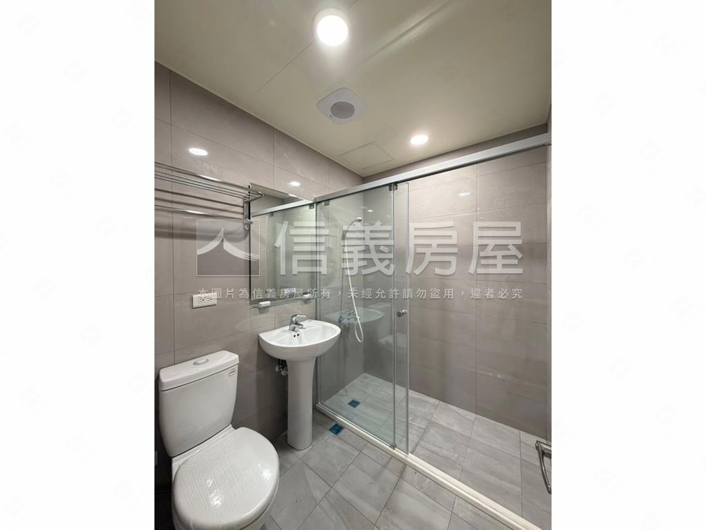 台北大第三房車位房屋室內格局與周邊環境