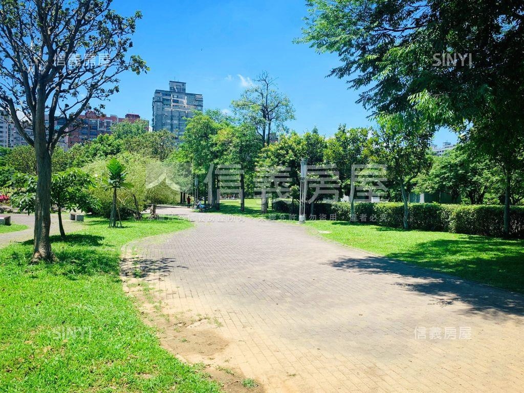 專任●綠園道套房有陽台房屋室內格局與周邊環境