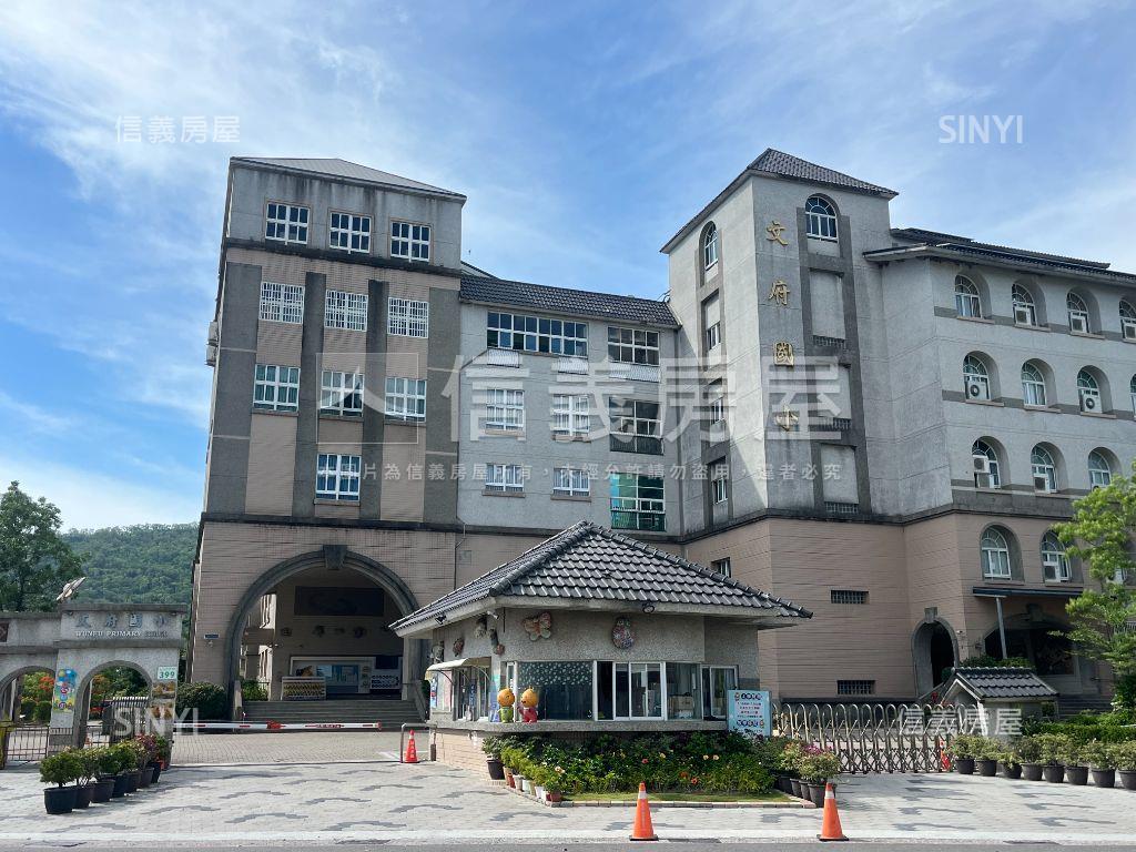 左營高鐵精裝大兩房平車房屋室內格局與周邊環境
