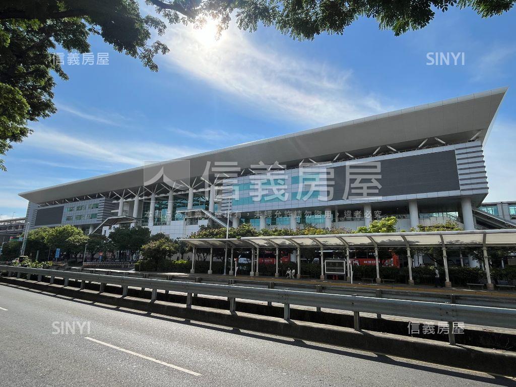 左營高鐵精裝大兩房平車房屋室內格局與周邊環境