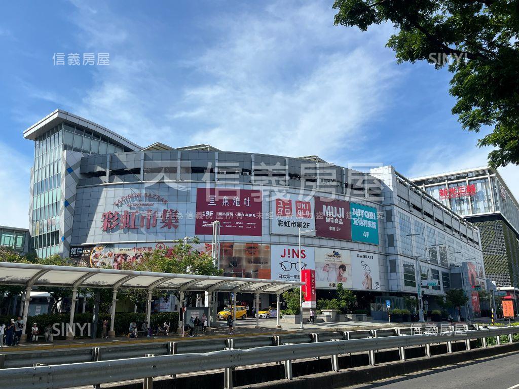 左營高鐵精裝大兩房平車房屋室內格局與周邊環境