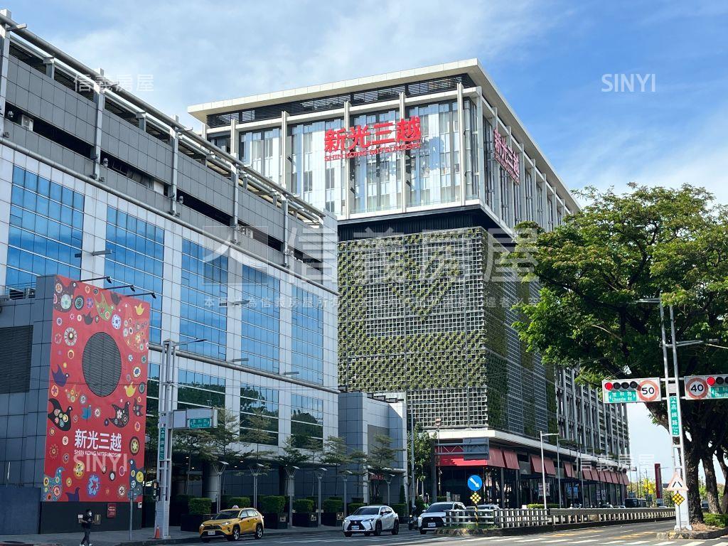 左營高鐵精裝大兩房平車房屋室內格局與周邊環境