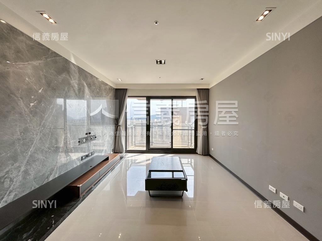 精美裝潢湛高峰大三房房屋室內格局與周邊環境