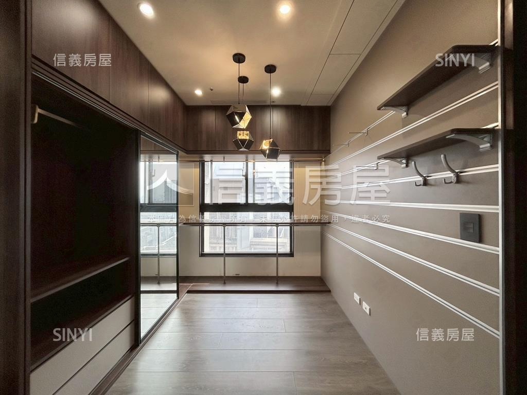 精美裝潢湛高峰大三房房屋室內格局與周邊環境