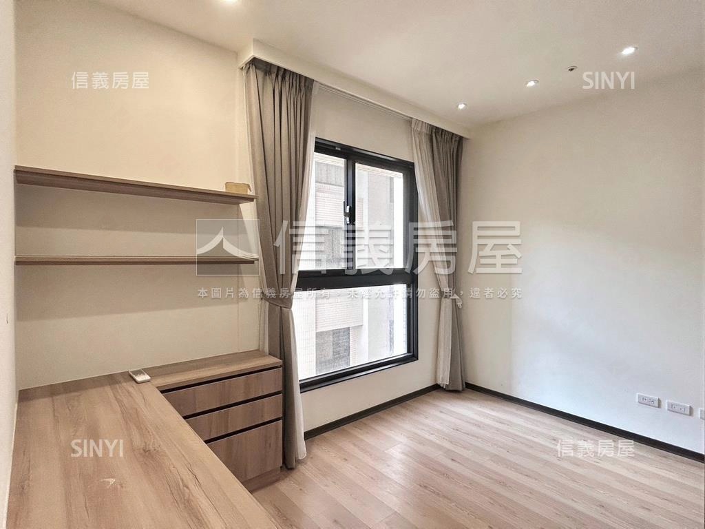 精美裝潢湛高峰大三房房屋室內格局與周邊環境