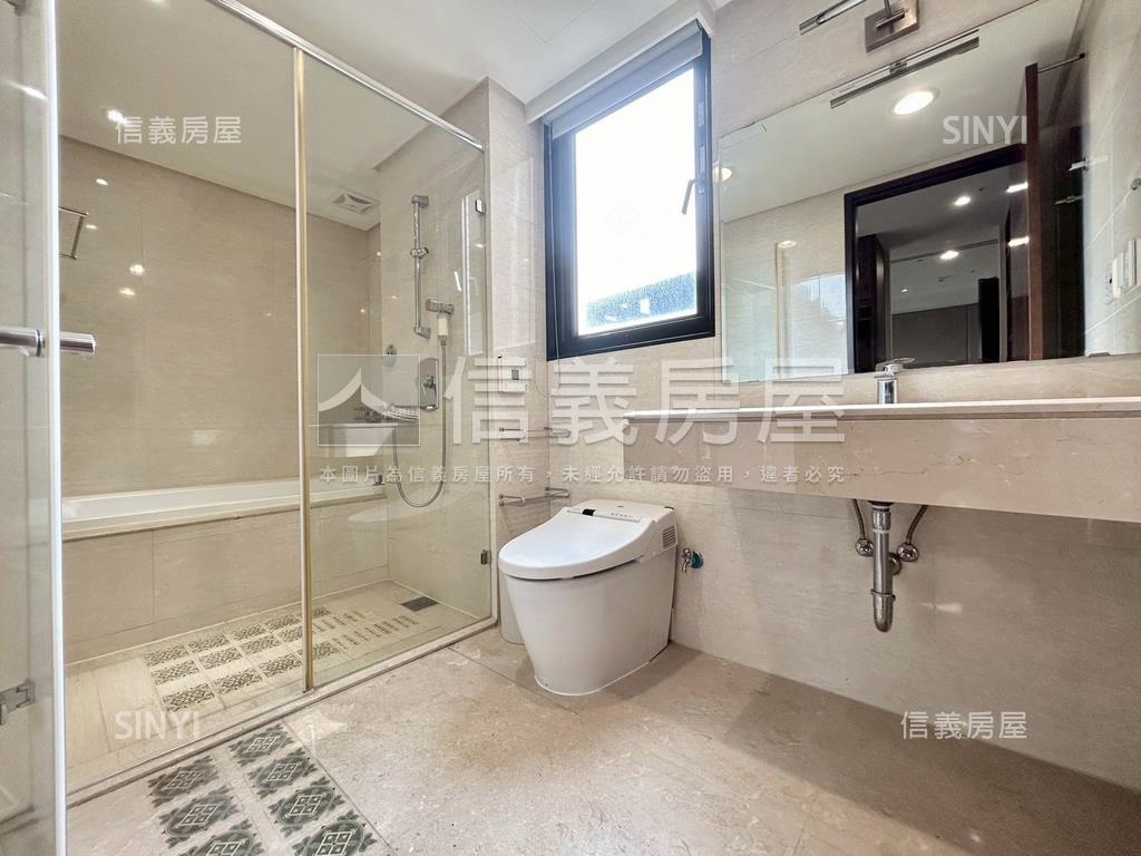 精美裝潢湛高峰大三房房屋室內格局與周邊環境