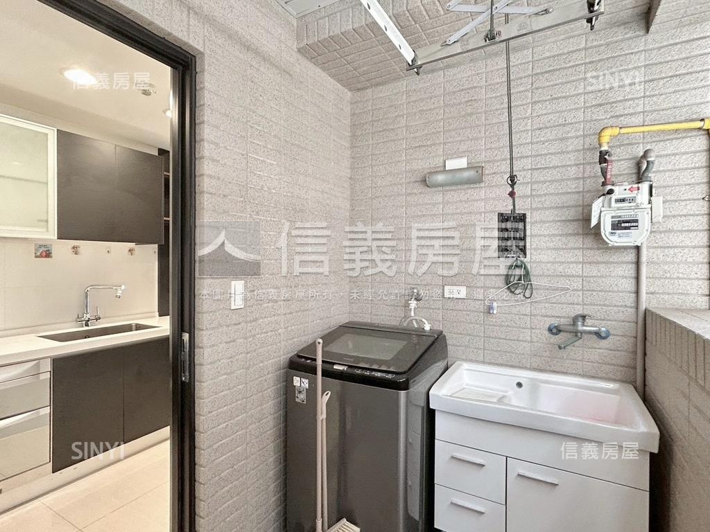 精美裝潢湛高峰大三房房屋室內格局與周邊環境