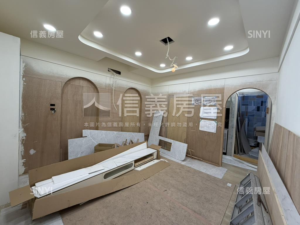 榮民南路透天店面房屋室內格局與周邊環境