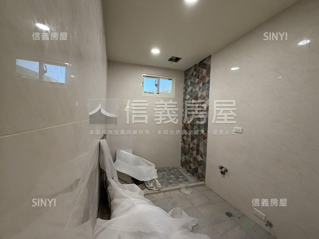 榮民南路透天店面房屋室內格局與周邊環境