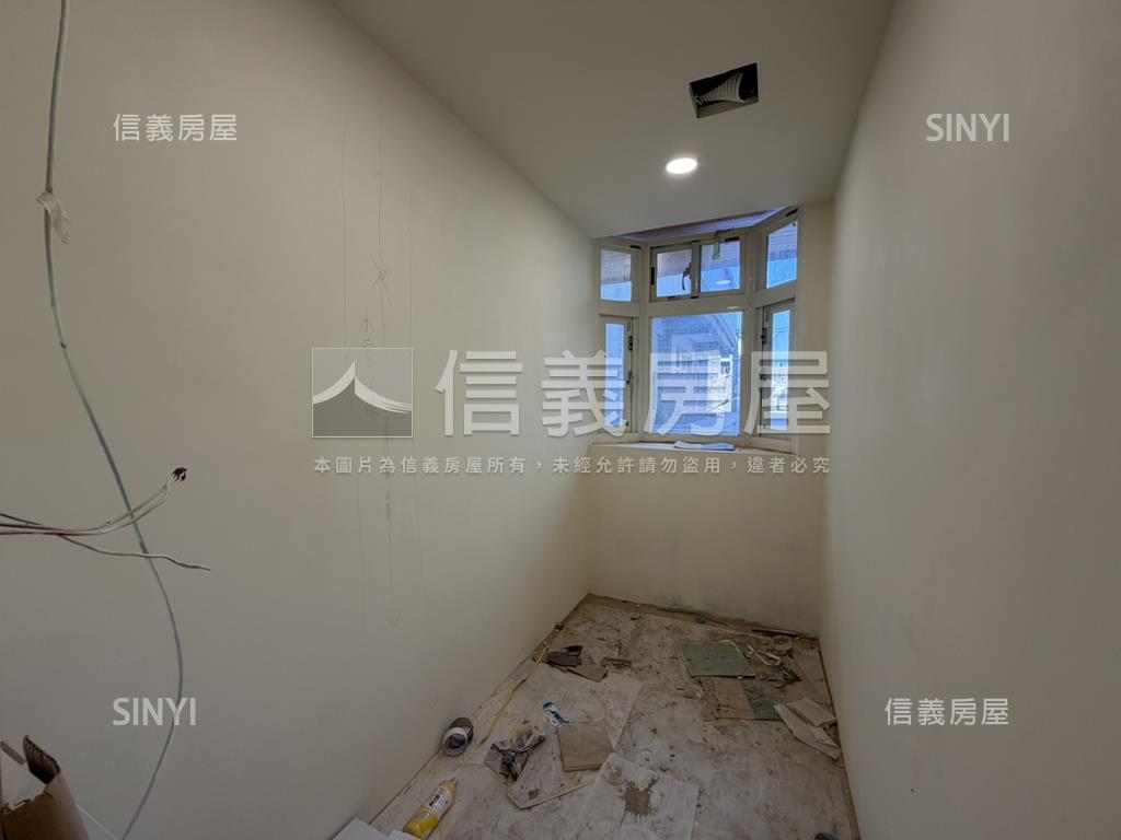 榮民南路透天店面房屋室內格局與周邊環境