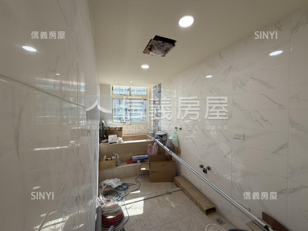 榮民南路透天店面房屋室內格局與周邊環境