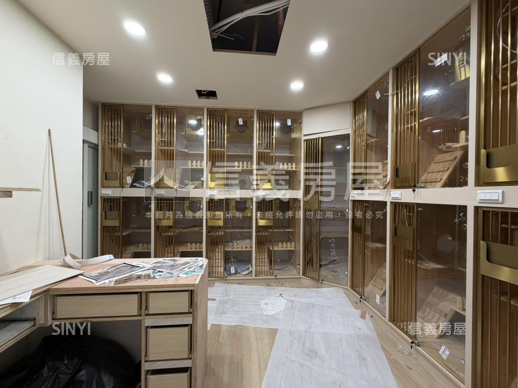 榮民南路透天店面房屋室內格局與周邊環境