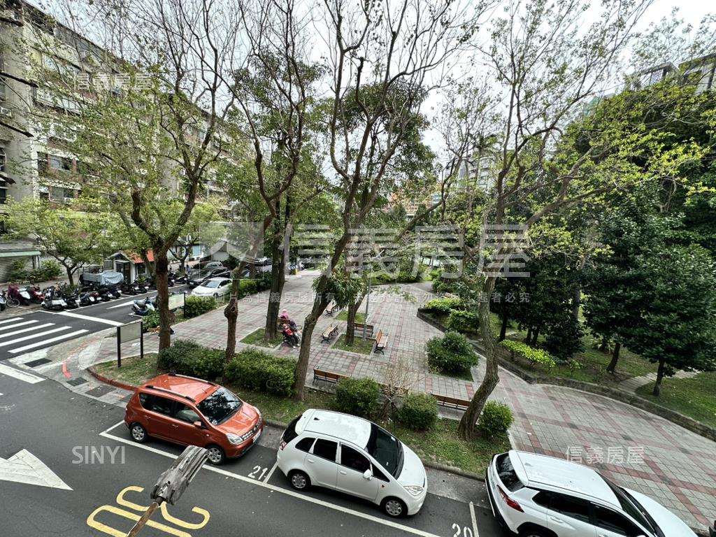 正面公園三房公寓三樓房屋室內格局與周邊環境