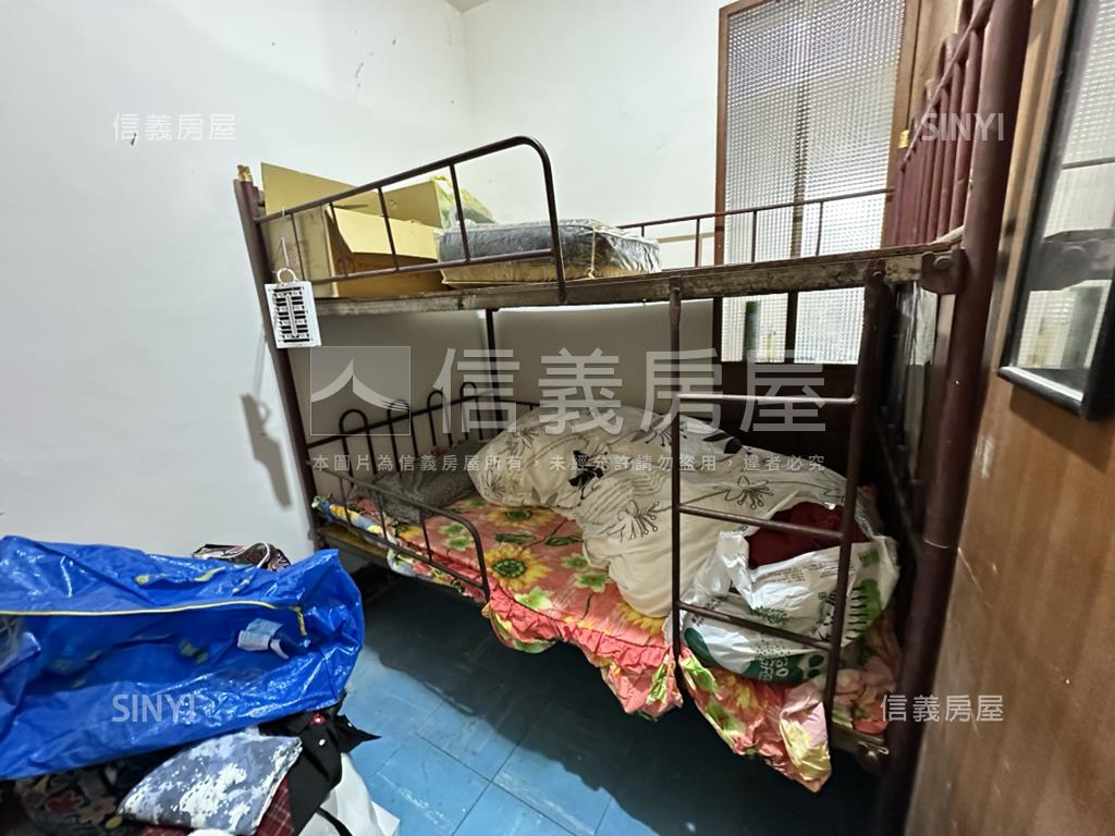 正面公園三房公寓三樓房屋室內格局與周邊環境