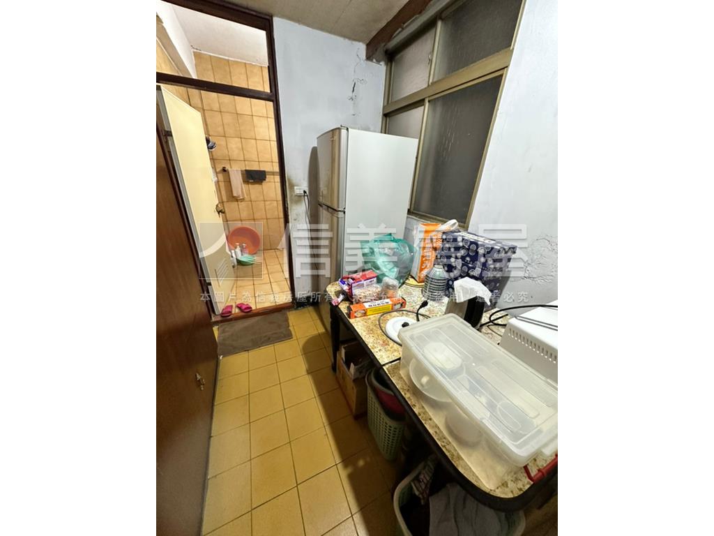 正面公園三房公寓三樓房屋室內格局與周邊環境