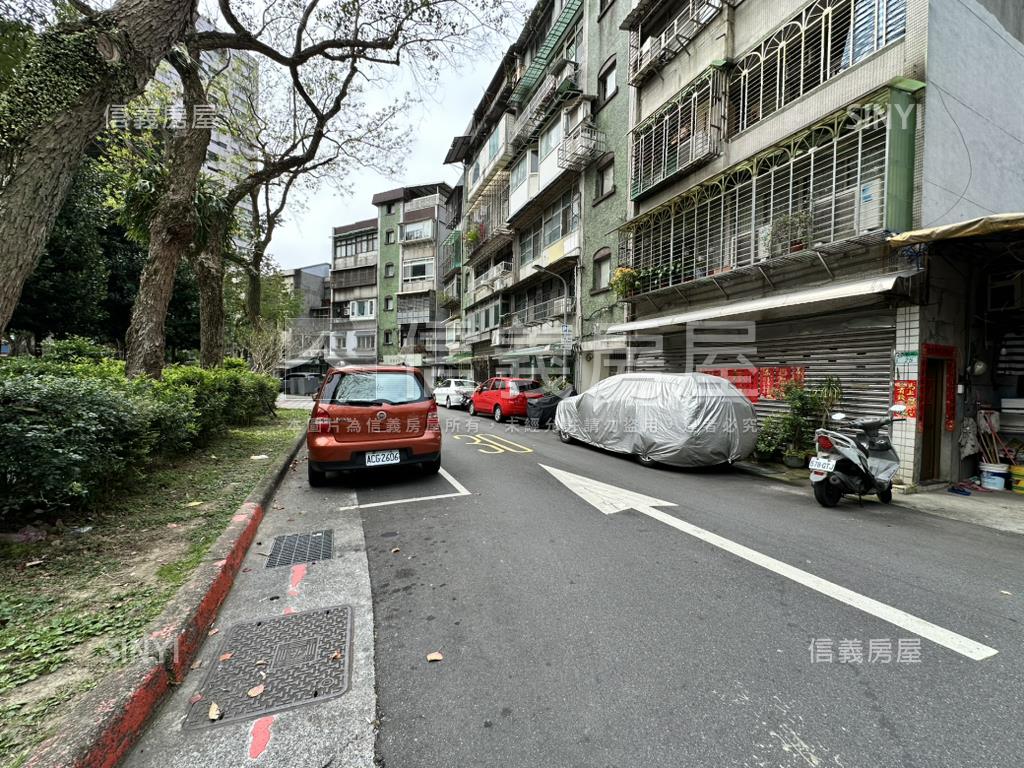 正面公園三房公寓三樓房屋室內格局與周邊環境