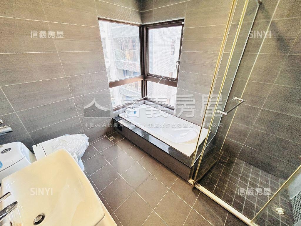 帝王坐向高樓視野宅房屋室內格局與周邊環境
