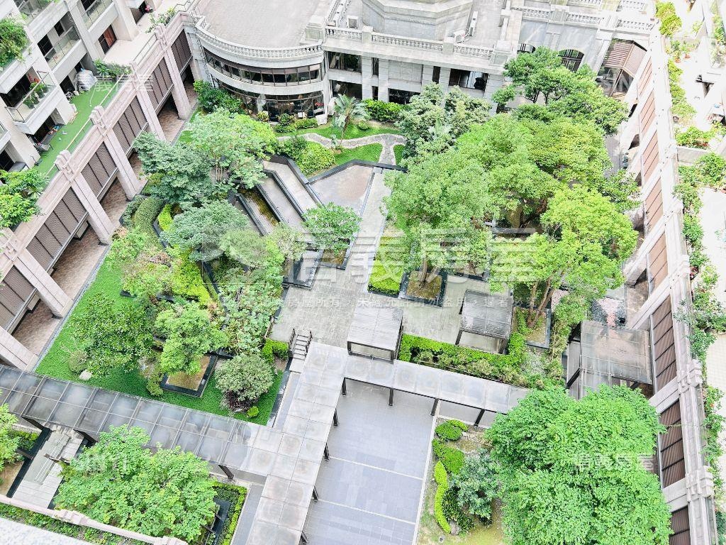 帝王坐向高樓視野宅房屋室內格局與周邊環境