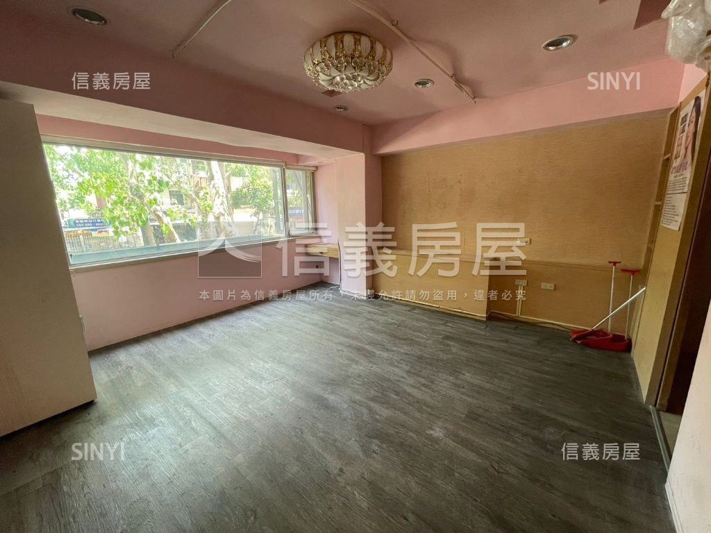 專任－誠售介壽雙併電梯房屋室內格局與周邊環境