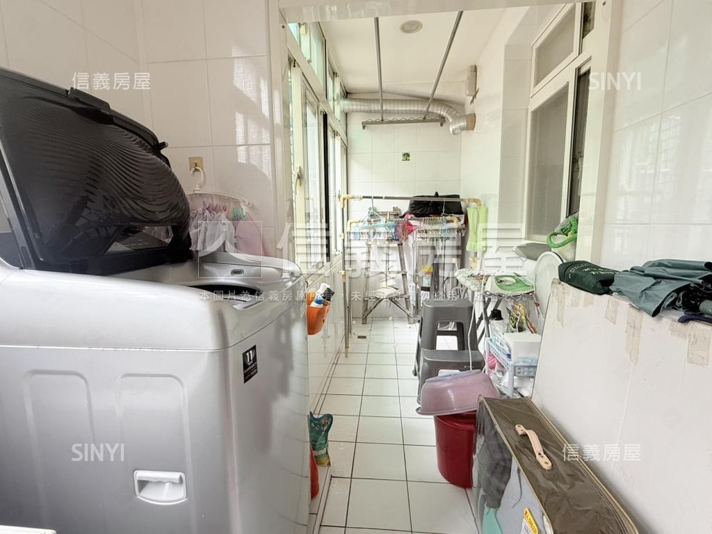 總站大驚喜精緻三樓房屋室內格局與周邊環境